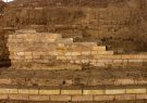 سرتاسر دیواره شرقی دروازه پردیس پارسه تخت جمشید از دل خاک سربرآورد